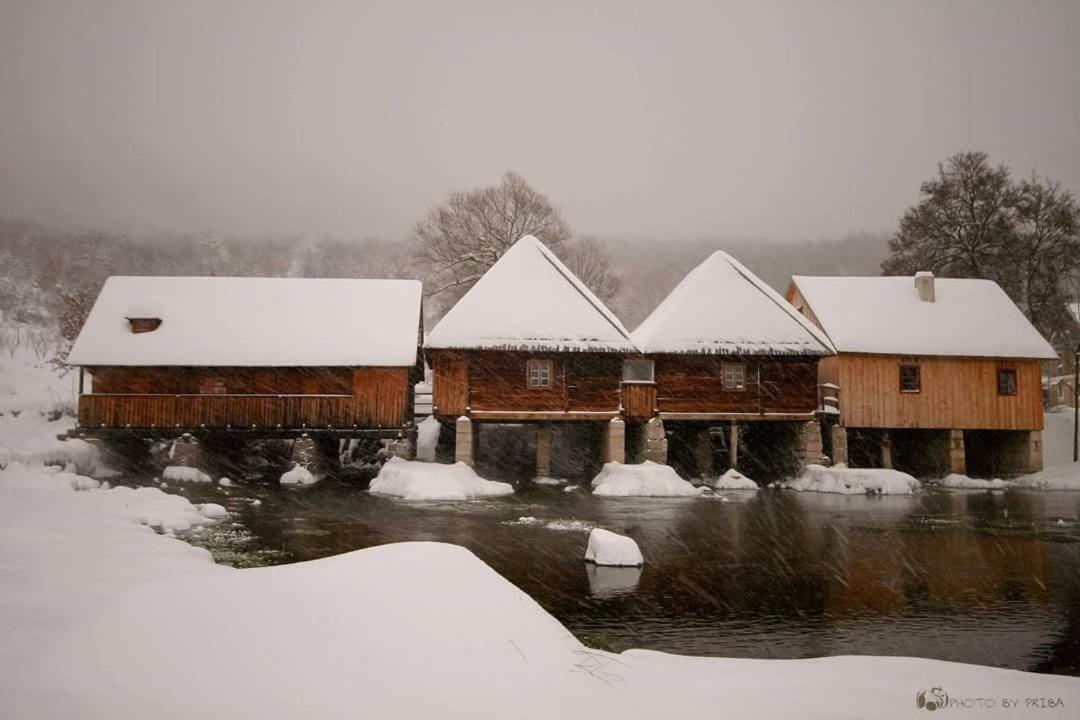 Holiday House Leona オトチャッツ エクステリア 写真