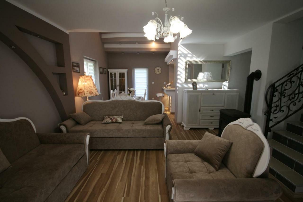 Holiday House Leona オトチャッツ エクステリア 写真