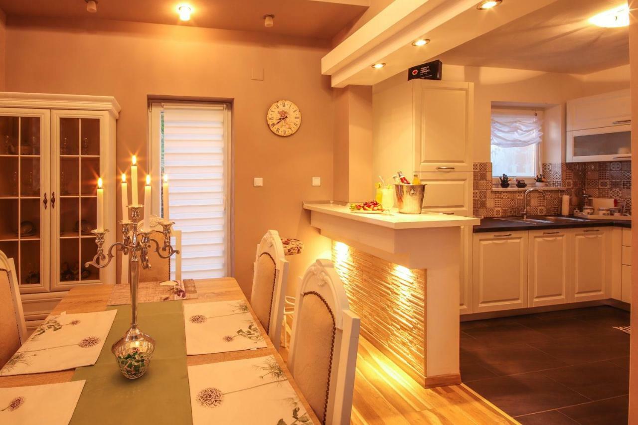 Holiday House Leona オトチャッツ エクステリア 写真