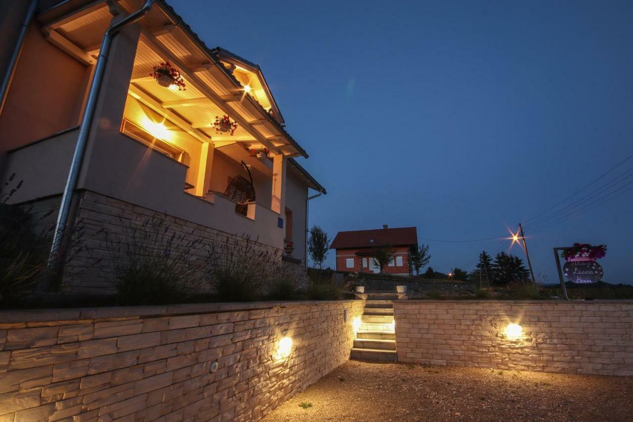Holiday House Leona オトチャッツ エクステリア 写真
