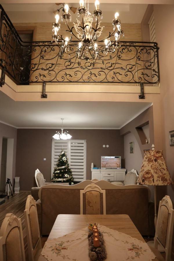 Holiday House Leona オトチャッツ エクステリア 写真